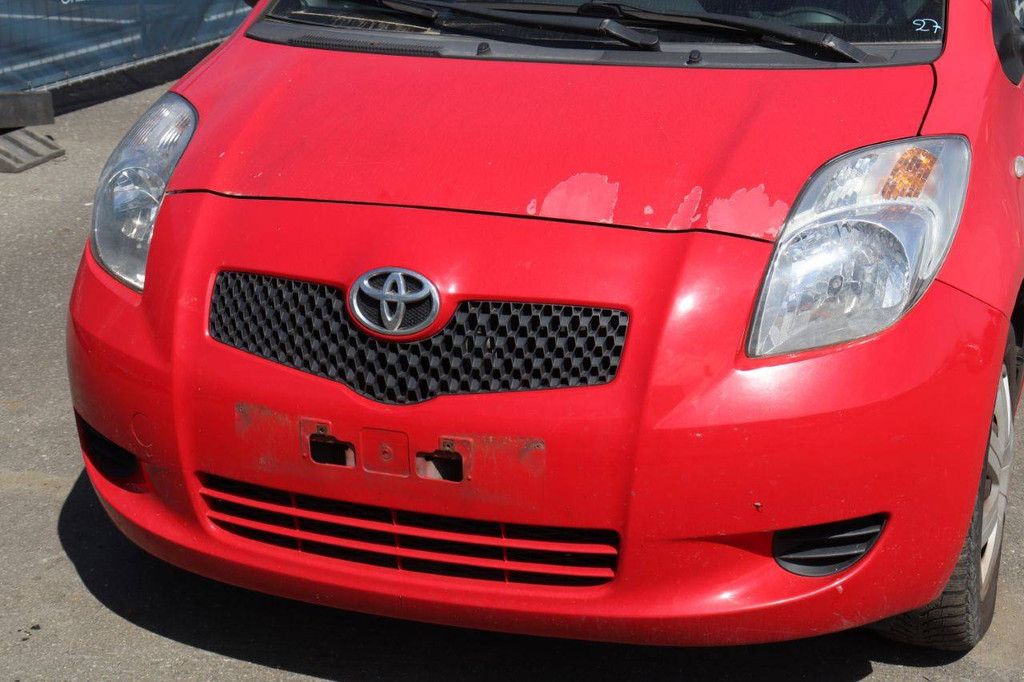Pkw Toyota Yaris Benzin 69 PS 2007 (Marge)