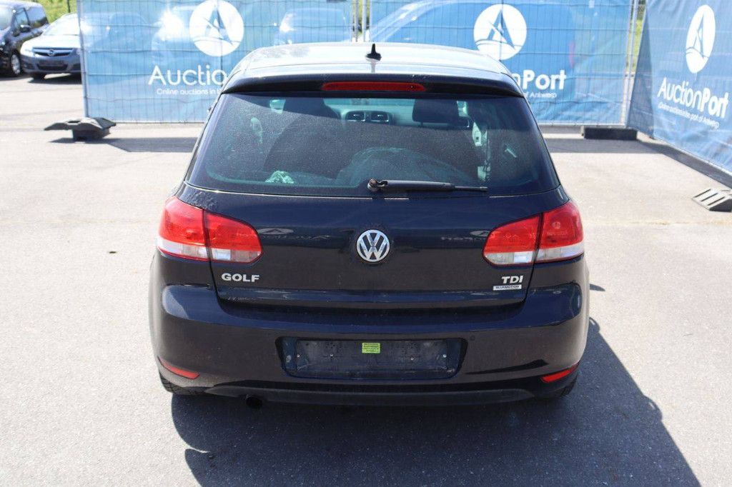 Passenger car Volkswagen Golf Diesel 105hp 2010 (Margin)
