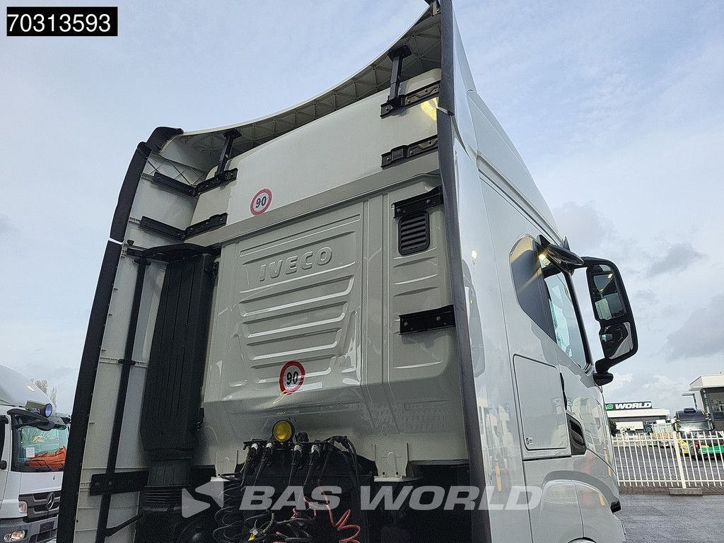 Iveco S-Way 570 4X2 Retarder 2xTanks Standklima Navi