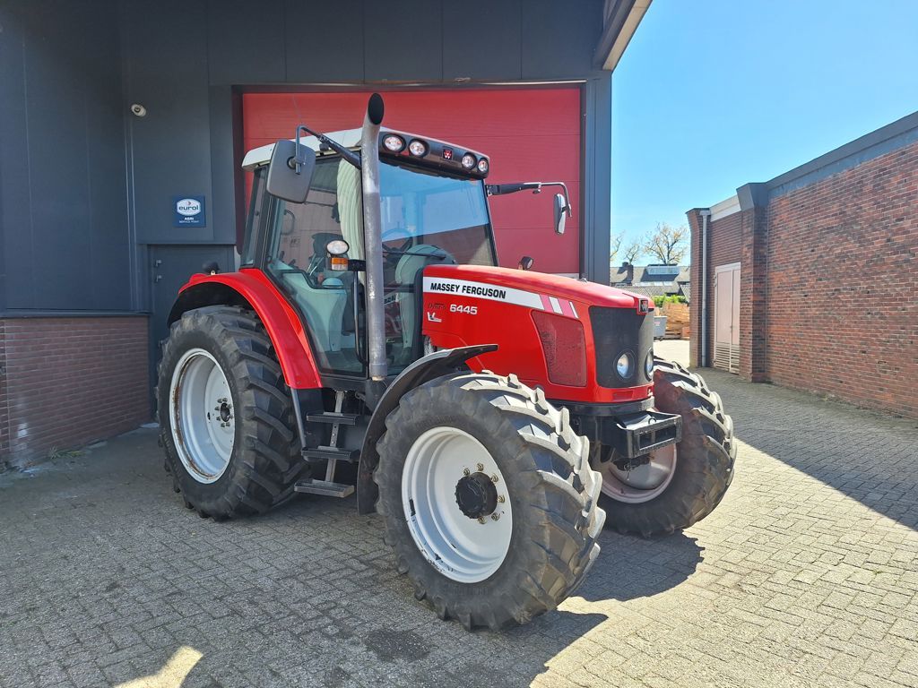 Massey Ferguson 6445 DYNA-6
