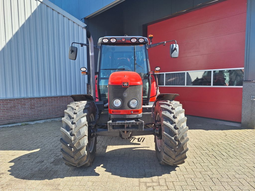Massey Ferguson 6445 DYNA-6