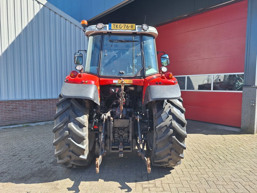 Massey Ferguson 6445 DYNA-6