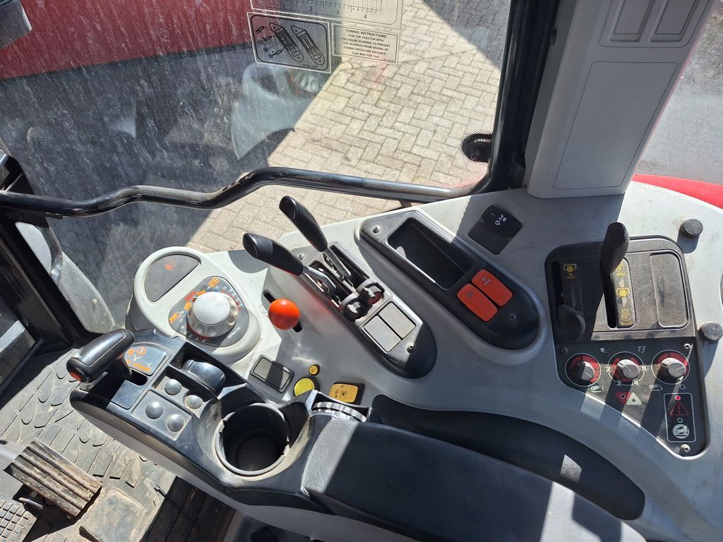 Massey Ferguson 6445 DYNA-6