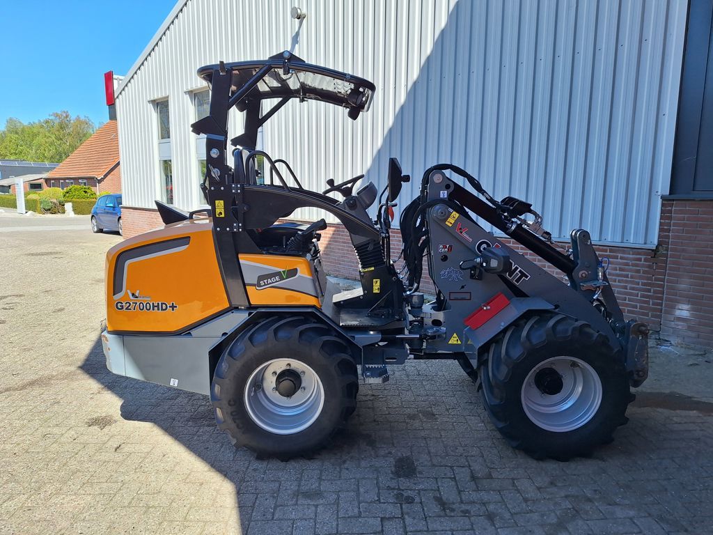 Giant G2700 HD+