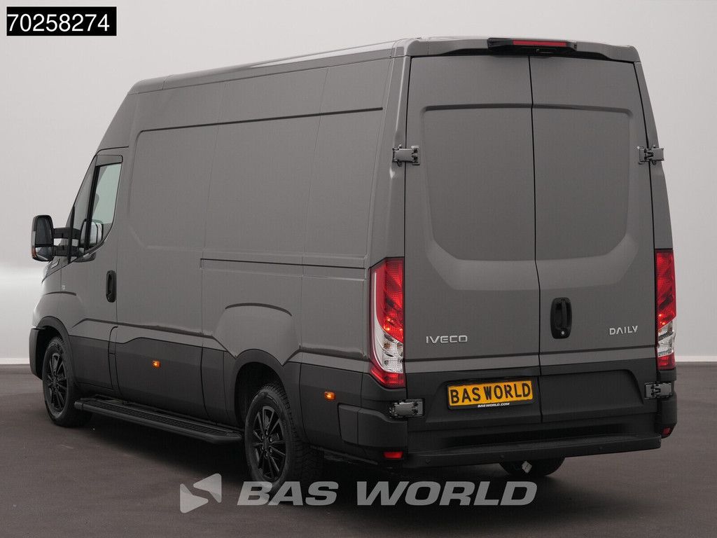 Iveco Daily 35S21 BPM VRIJ! 3.0L Black Edition Automaat 210PK L2H2 2025-Model 3,5t Trekvermogen ACC LED CarPlay Camera Parkeersensoren Euro6 L2 12m3 A/C