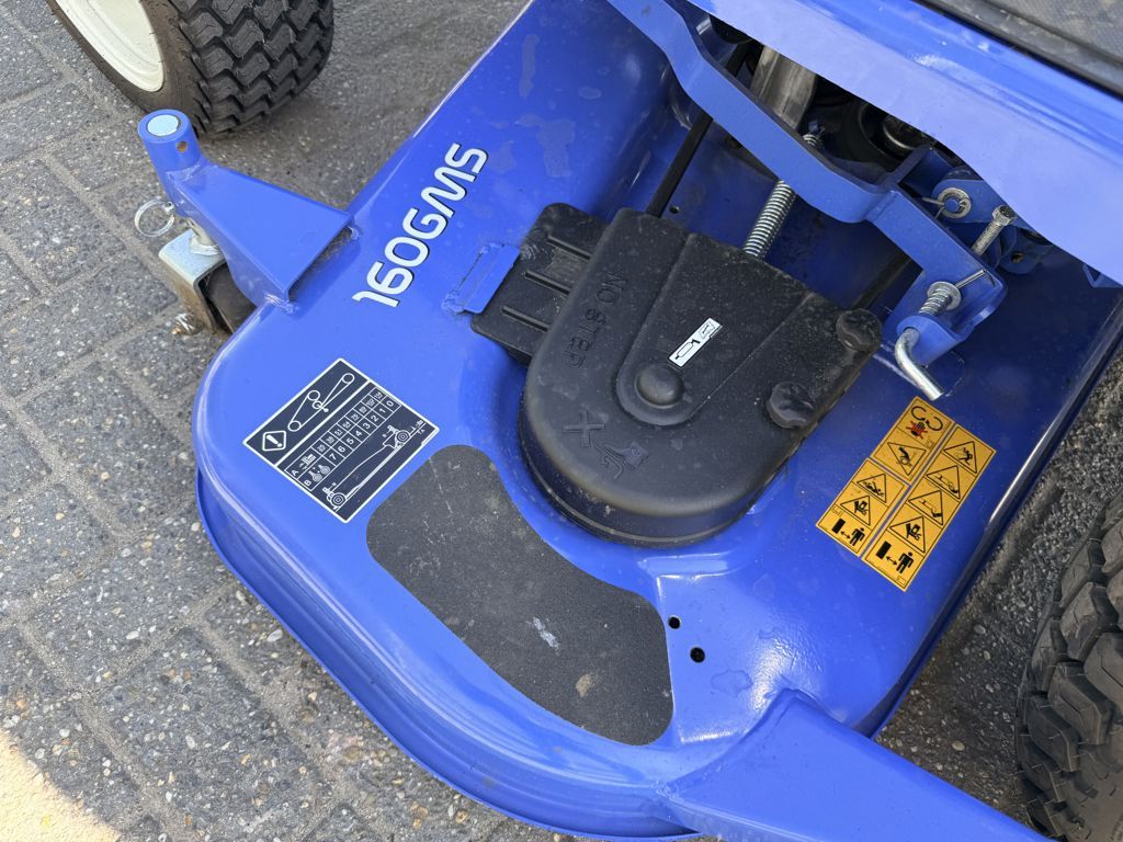 New Holland Boomer 25C & 160GMS + Matev Opvangbak