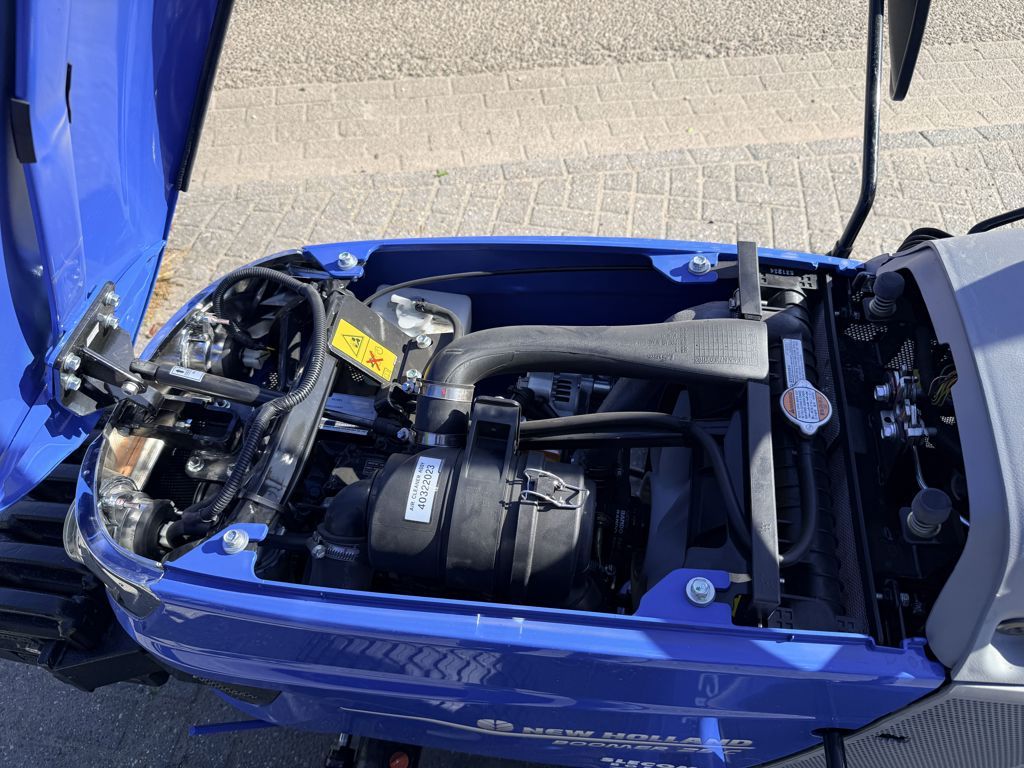 New Holland Boomer 25C & 160GMS + Matev Opvangbak