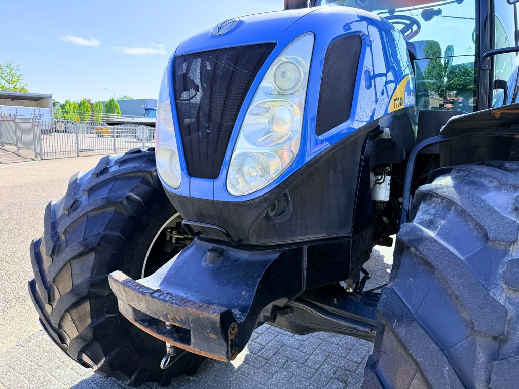 New Holland T7040 Power Command