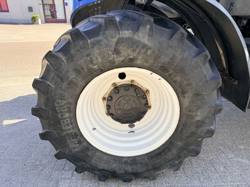 New Holland T7040 Power Command