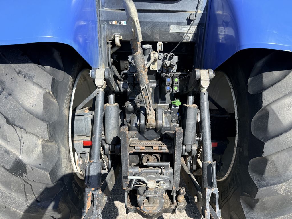 New Holland T7040 Power Command