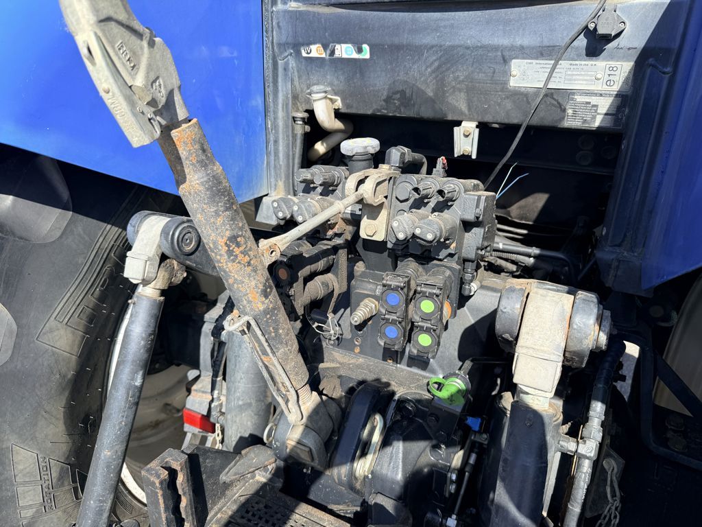 New Holland T7040 Power Command