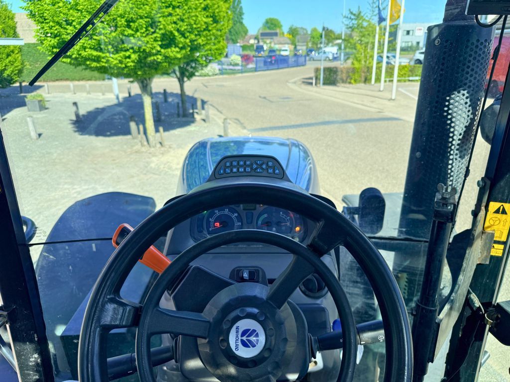 New Holland T7040 Power Command