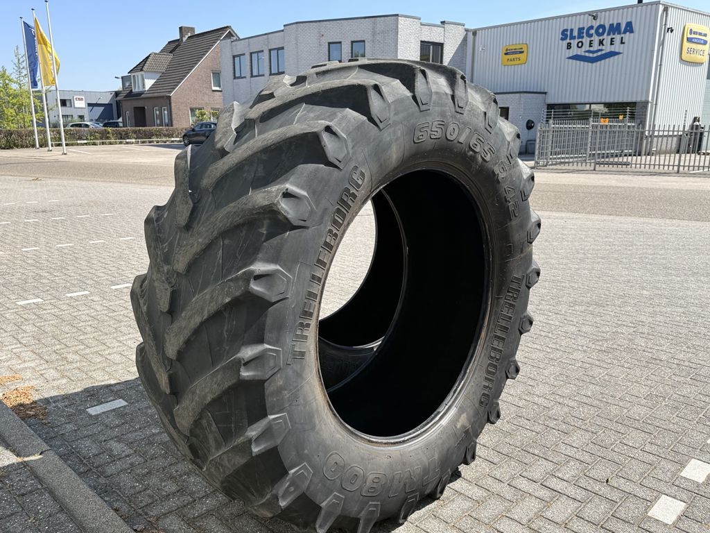 Trelleborg 650/65R42