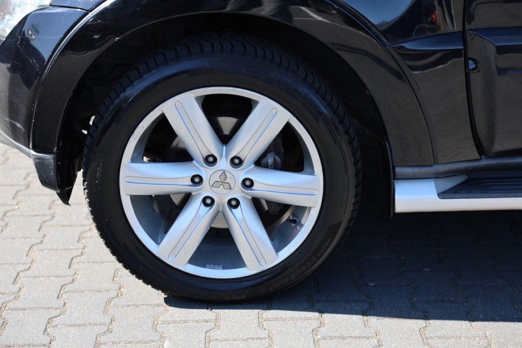 Mitsubishi Pajero 3.2 DID 5DRS INSTYLE A/T VAN MARGE