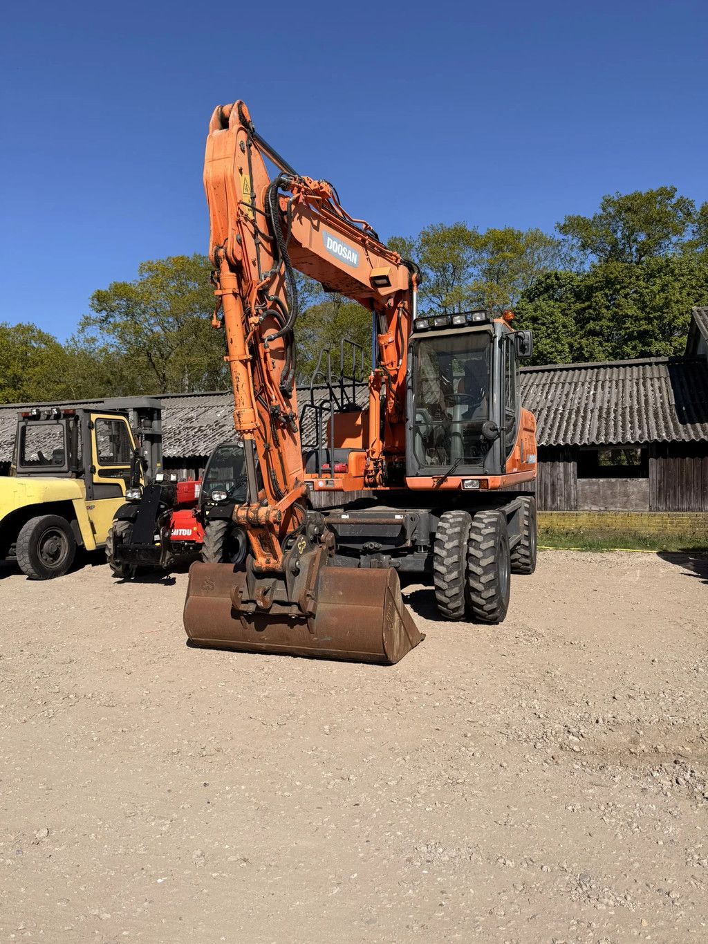Doosan DX160W-3