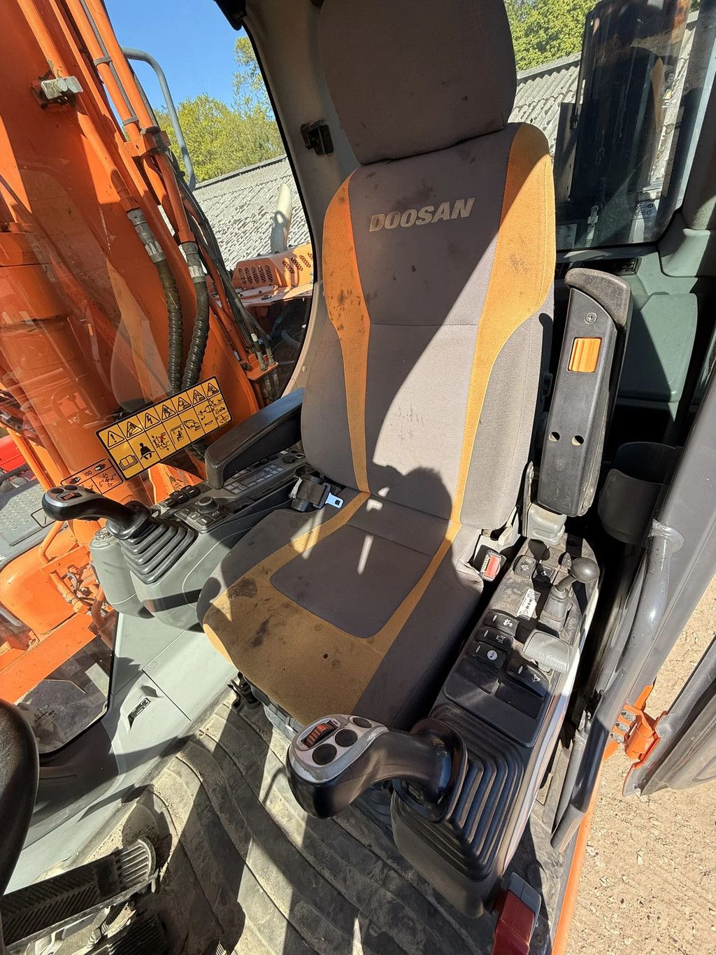 Doosan DX160W-3