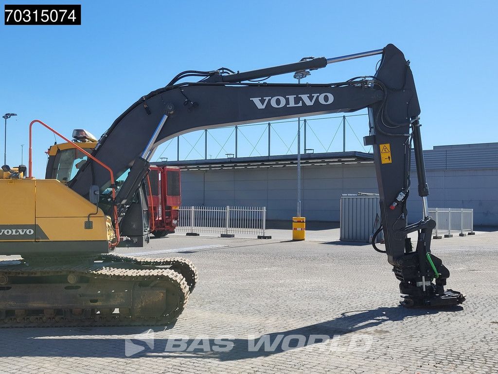 Volvo EC220 E L Tiltrotator