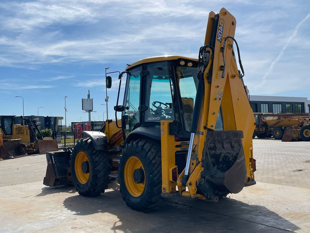 JCB 4CX