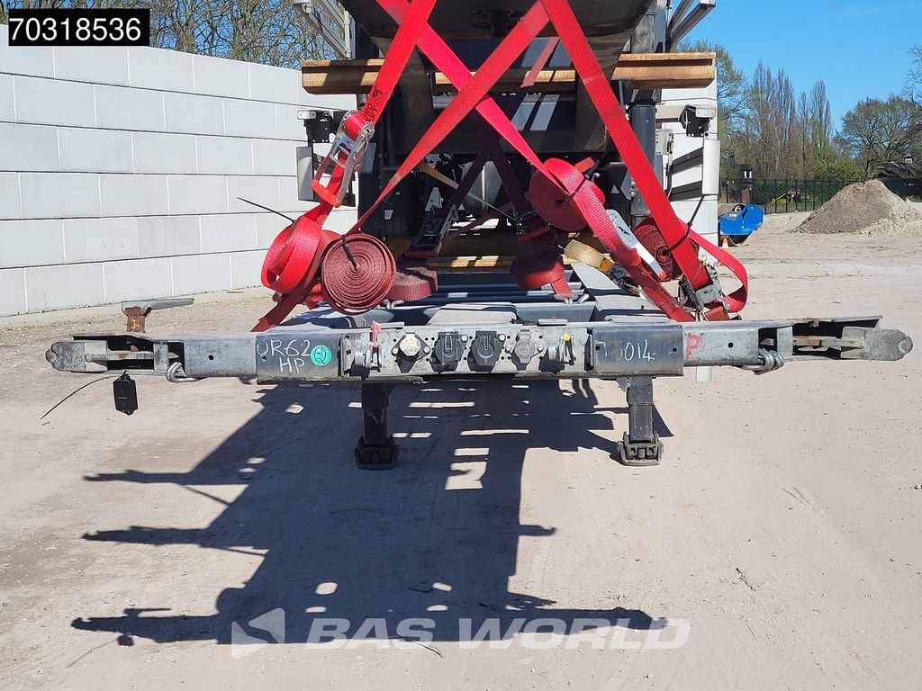 Kässbohrer CS 3 axles