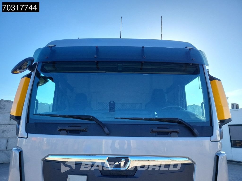 MAN TGX 18.470 4X2 GM Mega Hubsattel Retarder 2xTanks ACC Navi