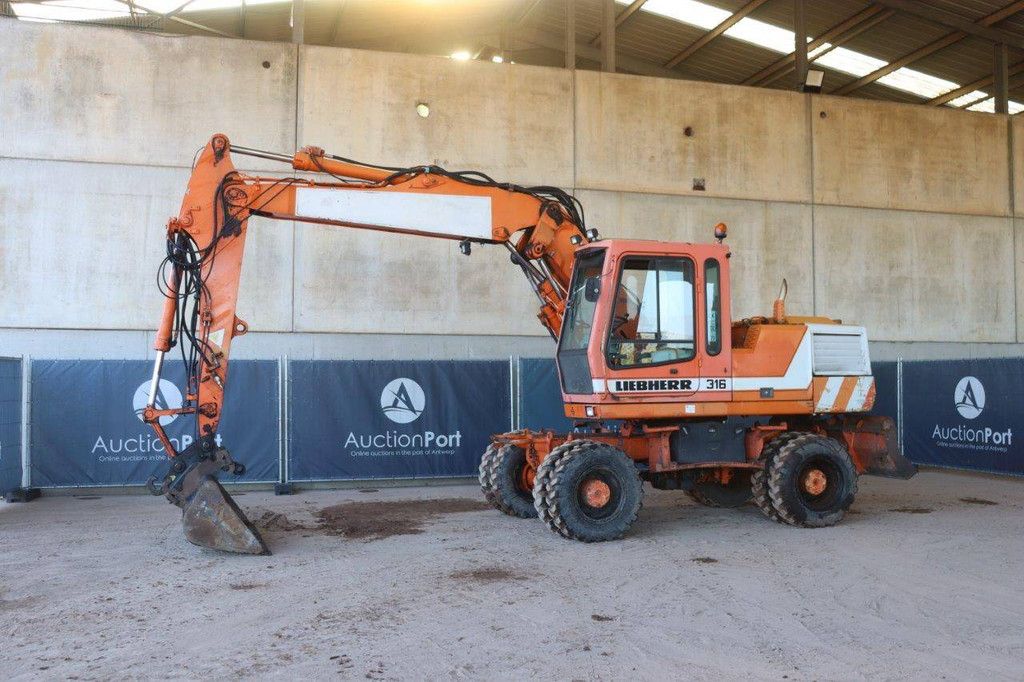 Liebherr A316 Diesel Wheeled Excavator 112 hp 1998