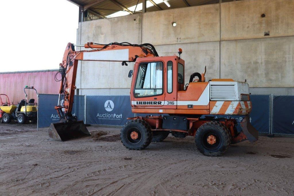 Liebherr A316 Diesel Wheeled Excavator 112 hp 1998
