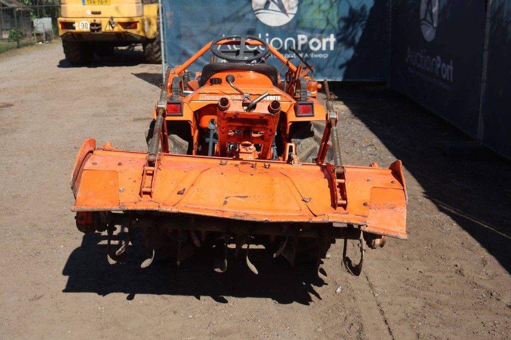 Kleintraktor Kubota Bulltra B1-15 Diesel 16 PS mit Grubber