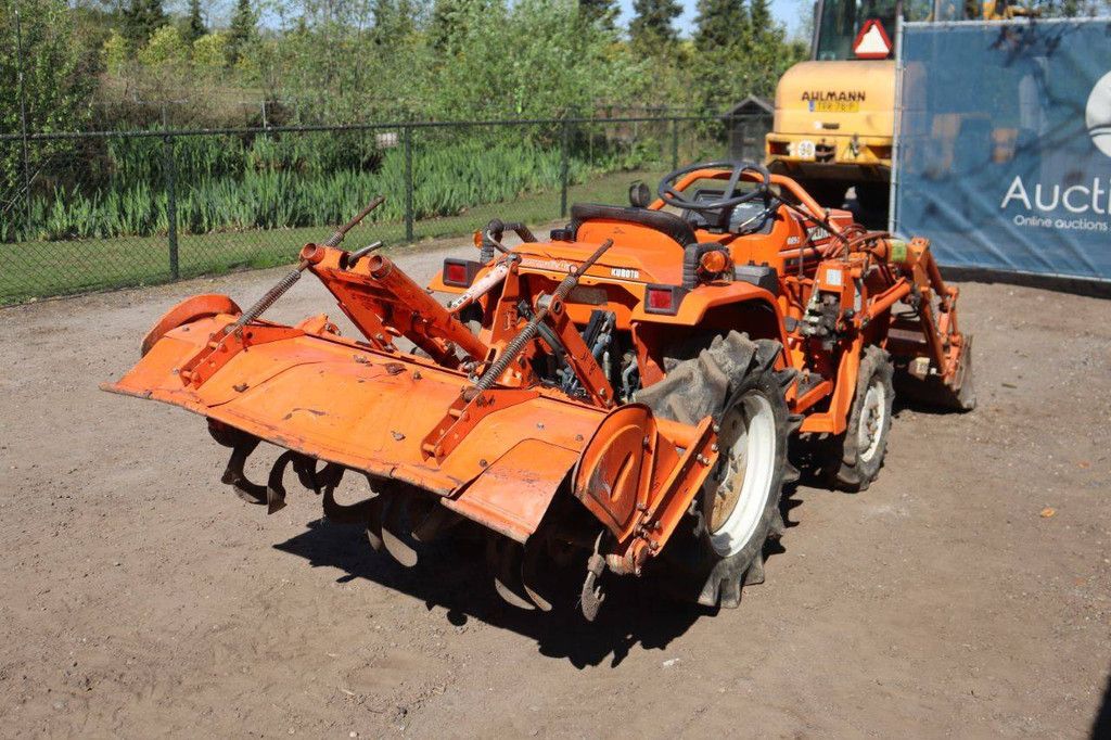 Kleintraktor Kubota Bulltra B1-15 Diesel 16 PS mit Grubber