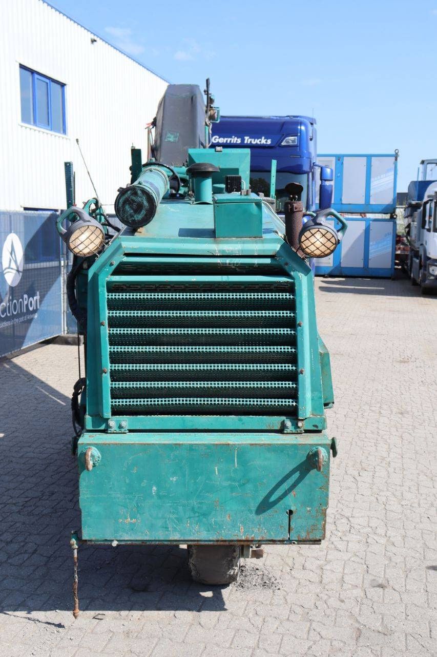Wirtgen W 500 Diesel Asphalt Milling Machine 79kW 2000 with attachments