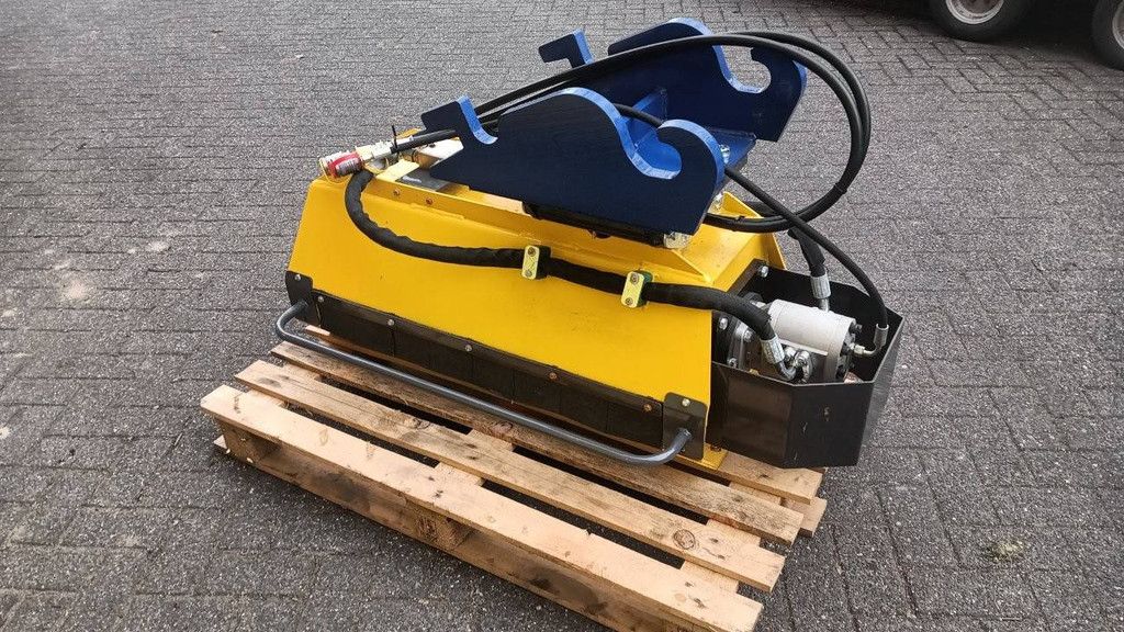 Hydraulischer Schlegelmäher Lancini KM1000 mit Y-Schlegeln