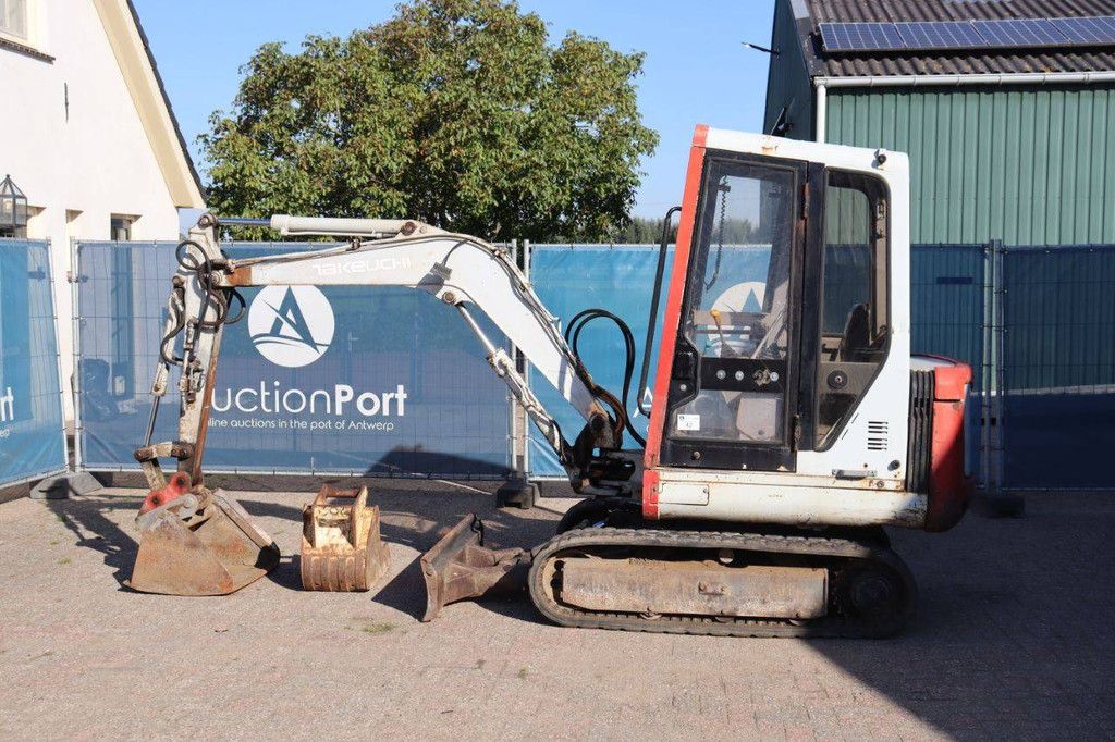 Rupsgraafmachine Takeuchi TB025 Diesel 26pk