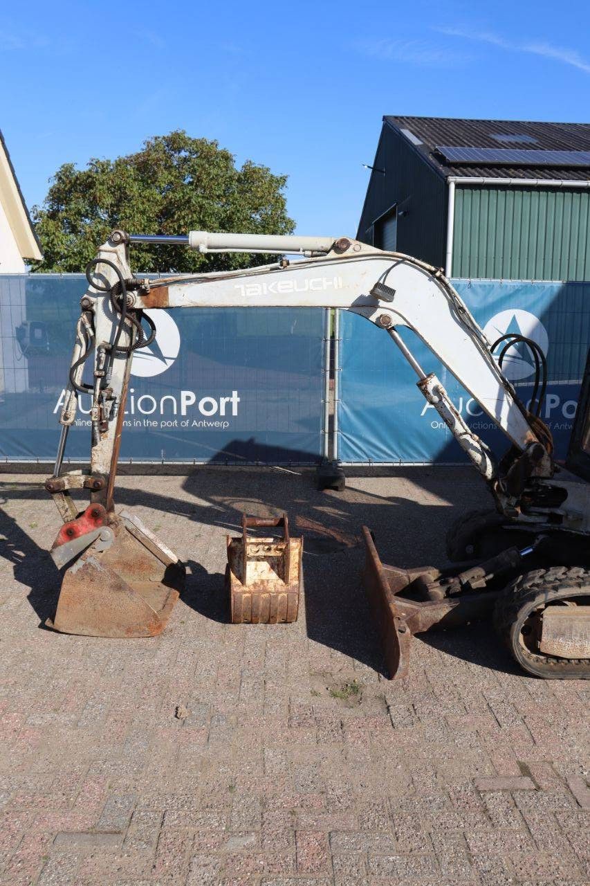 Rupsgraafmachine Takeuchi TB025 Diesel 26pk