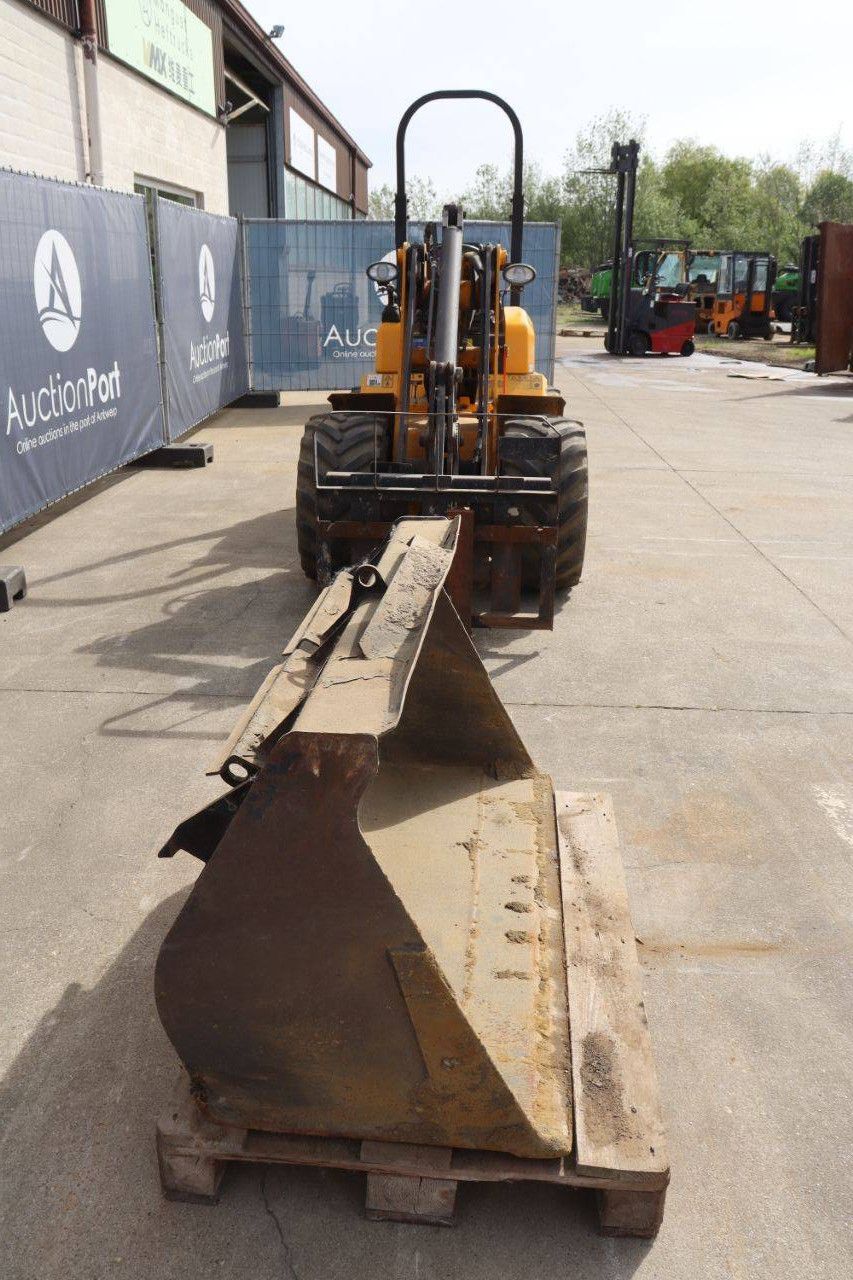 Articulated loader JCB 403 WLS Diesel 27kW 2013