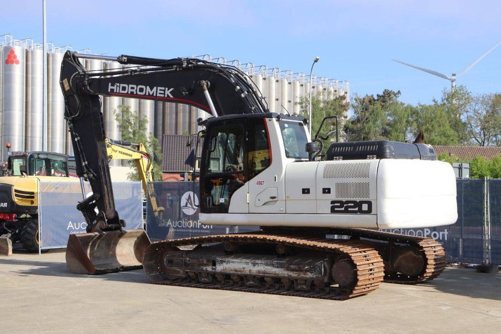 Hidromek HMK220LC3B Raupenbagger Diesel 128kW 2017