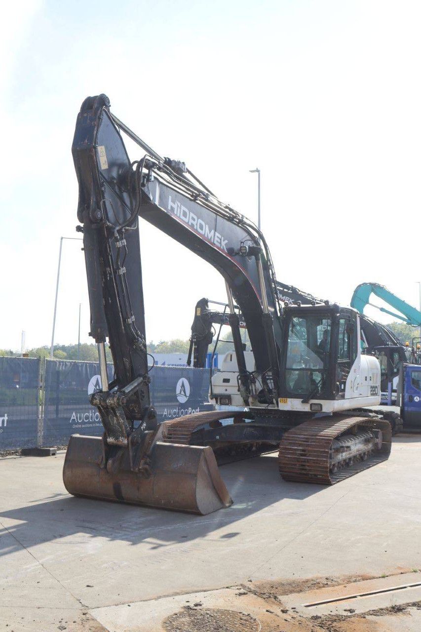 Hidromek HMK220LC3B Raupenbagger Diesel 128kW 2017
