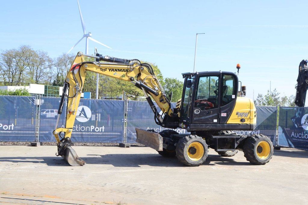 Wheel excavator Yanmar B95W Diesel 74.4kW 2021
