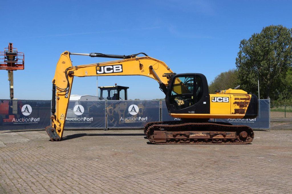 Raupenbagger JCB JS200LCT4i Diesel 129kW 2015