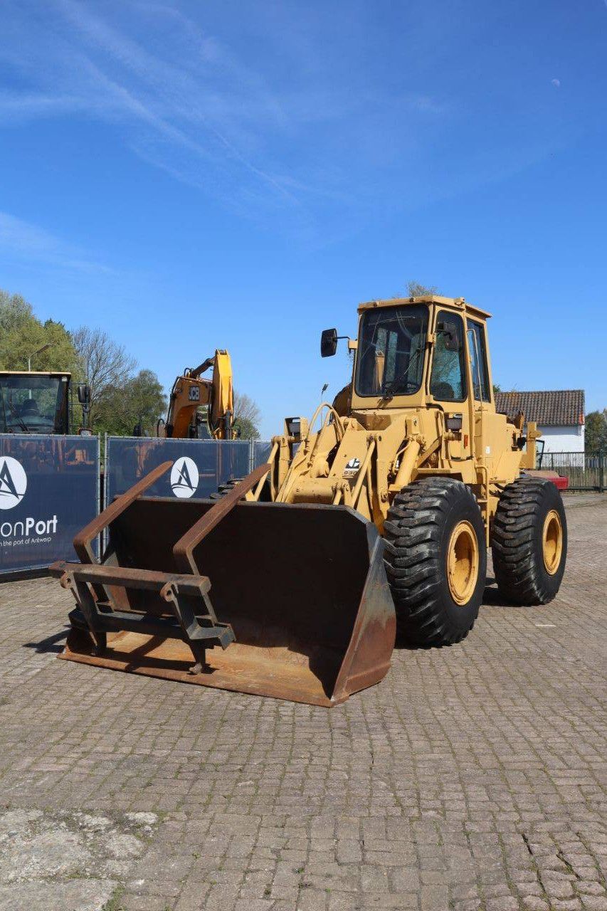 Caterpillar 930 Diesel Wheel Loader 74.6 kW 1981