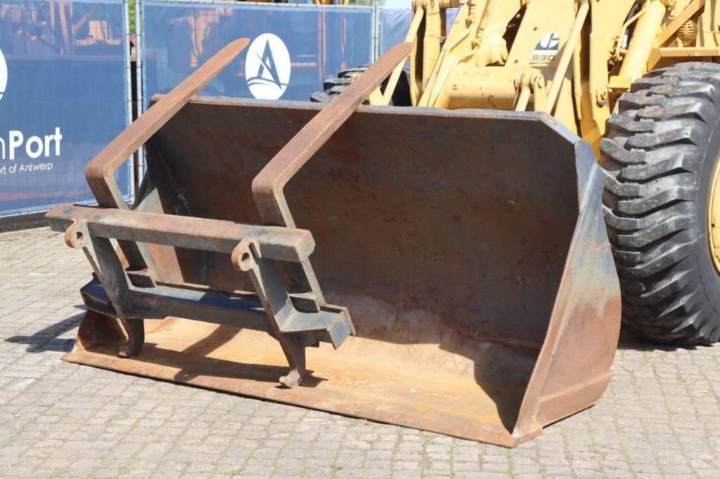 Caterpillar 930 Diesel Wheel Loader 74.6 kW 1981