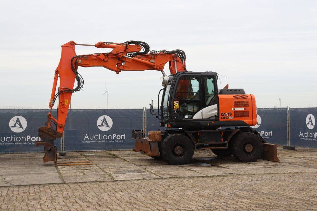 Wielgraafmachine Hitachi ZX140W-5B Diesel 2016