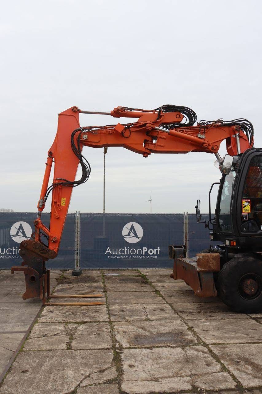 Wielgraafmachine Hitachi ZX140W-5B Diesel 2016
