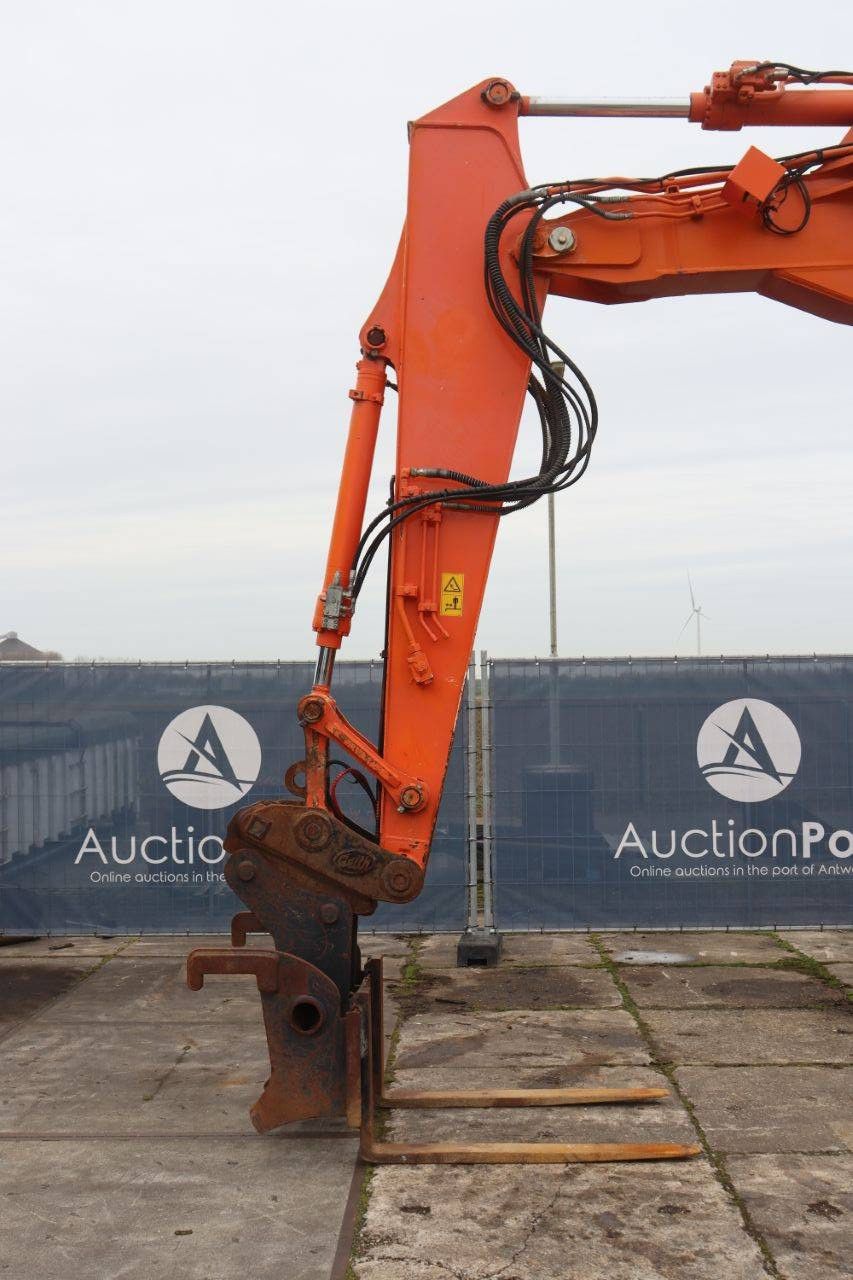 Wielgraafmachine Hitachi ZX140W-5B Diesel 2016