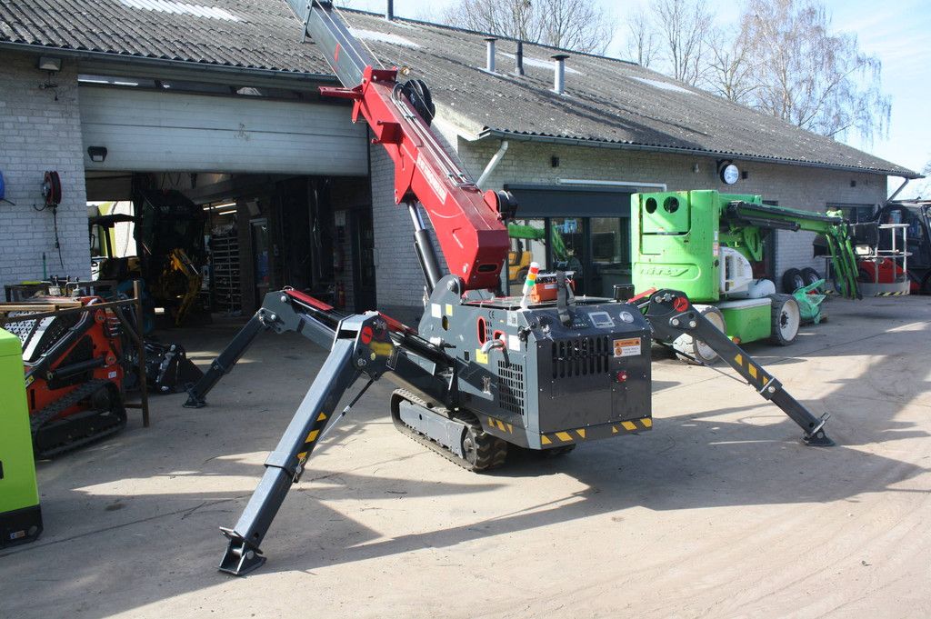 Spider Crawler YXC300 Electric+Diesel 3000kg 9.2m New