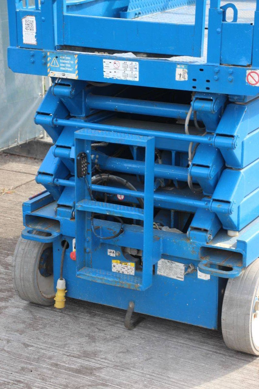 Skyjack S4632 Electric Scissor Lift 11.7m 2012