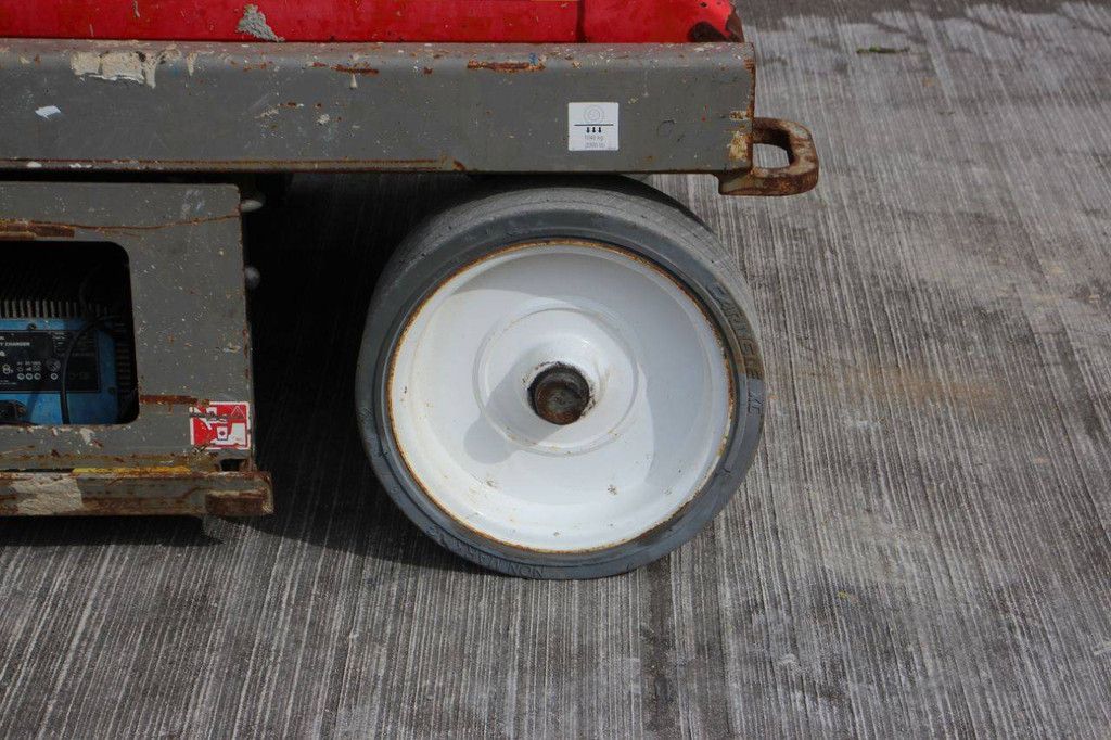 Skyjack SJ-4632 Electric Scissor Lift 11.7m 2012