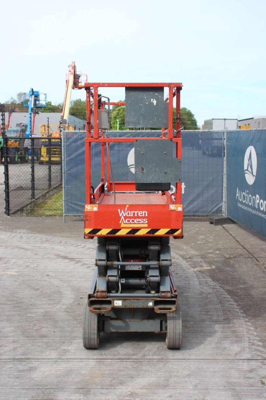 Skyjack SJ-3226 Electric Scissor Lift 9.9m 2014