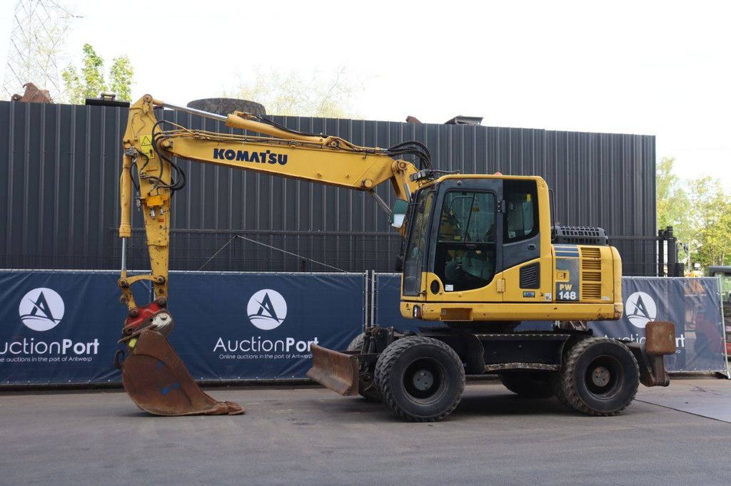 Tire crane Komatsu PW 148-8 Diesel 90kW 2011