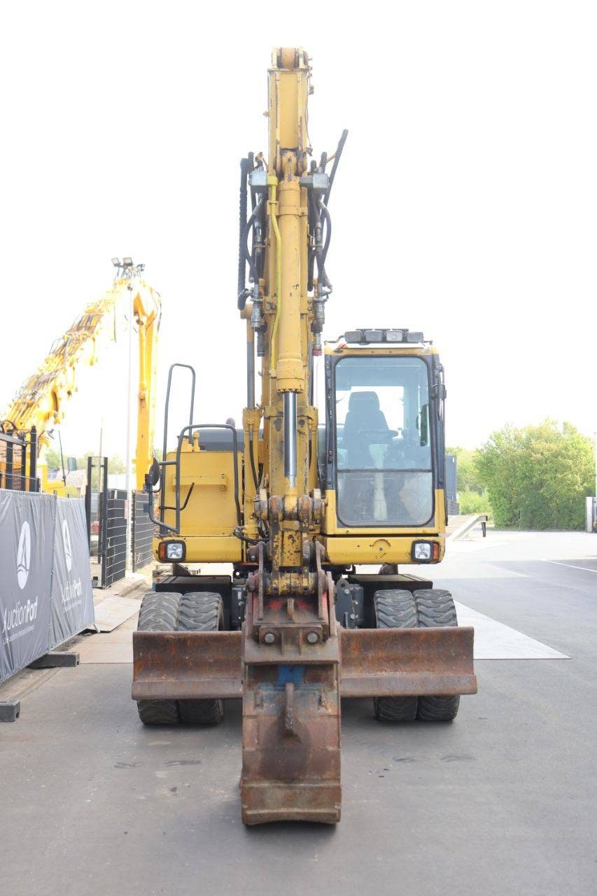 Tire crane Komatsu PW 148-8 Diesel 90kW 2011