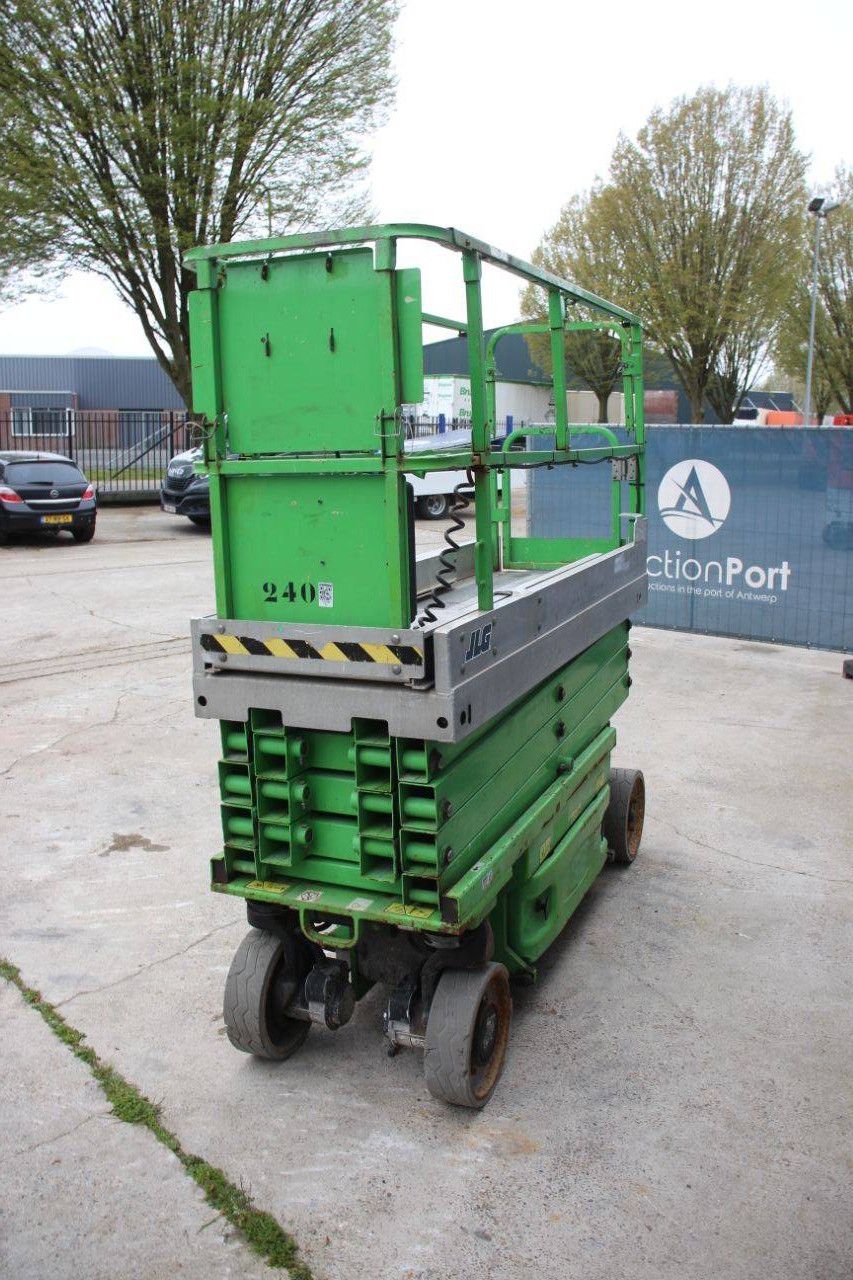 Scissor lift JLG 2630ES Electric 9.75m 2012