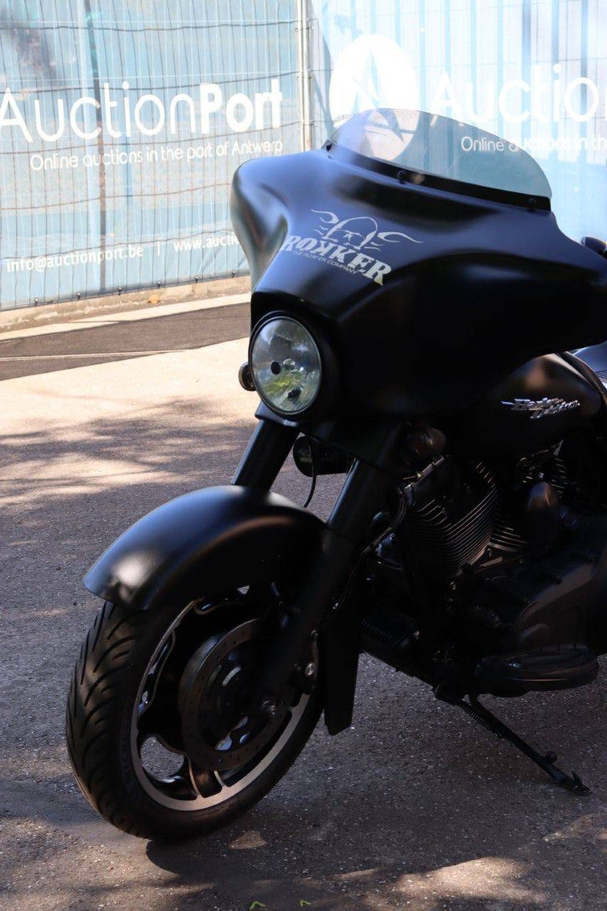 Harley-Davidson Street Glide Motorcycle Gasoline 2010 (Margin)